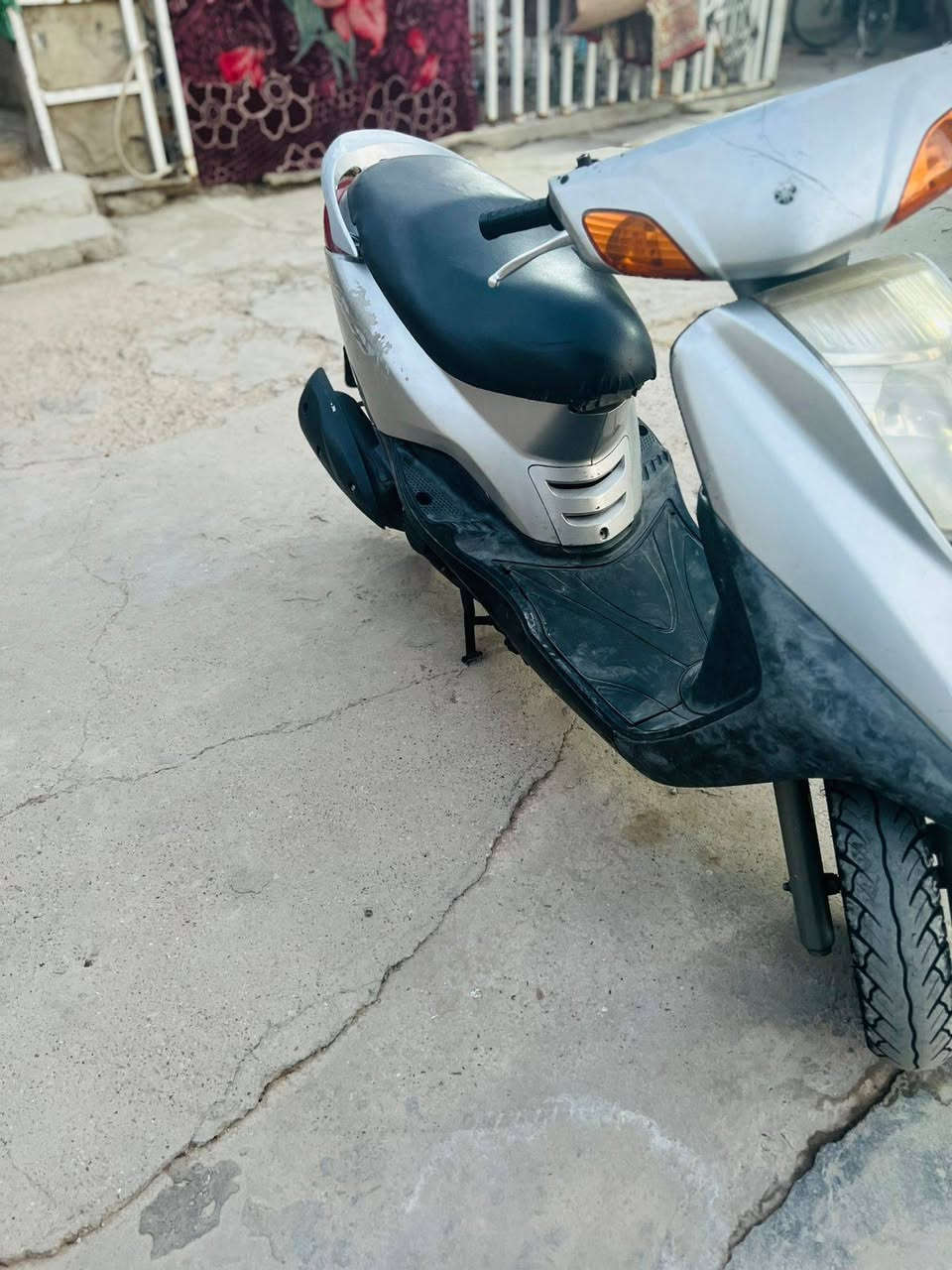 السلام عليكم شباب
دراجه بريز نضيفه صار شهر من نازله رمبه دراجه كله شغال سلف هندر كهربائيات لاتنقيص لاتبخير خير من الله نكره بكل وقت مكاني بغداد رقم صاحب الدراجه ***********
