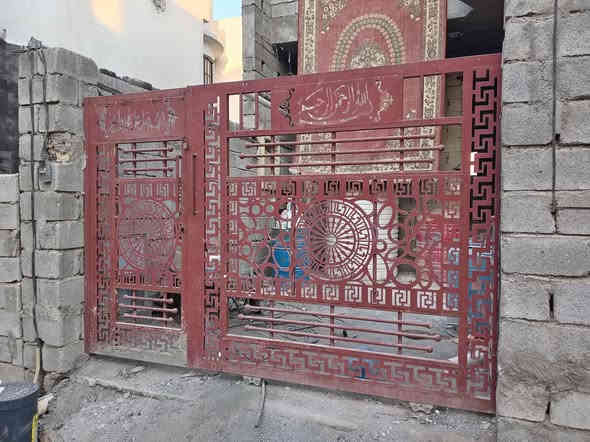 سلام عليكم باب اسلايت جديده بس شادها شغل مضبوط بعقوبه خلف دائرة منتوجات نفط رقم ***********
