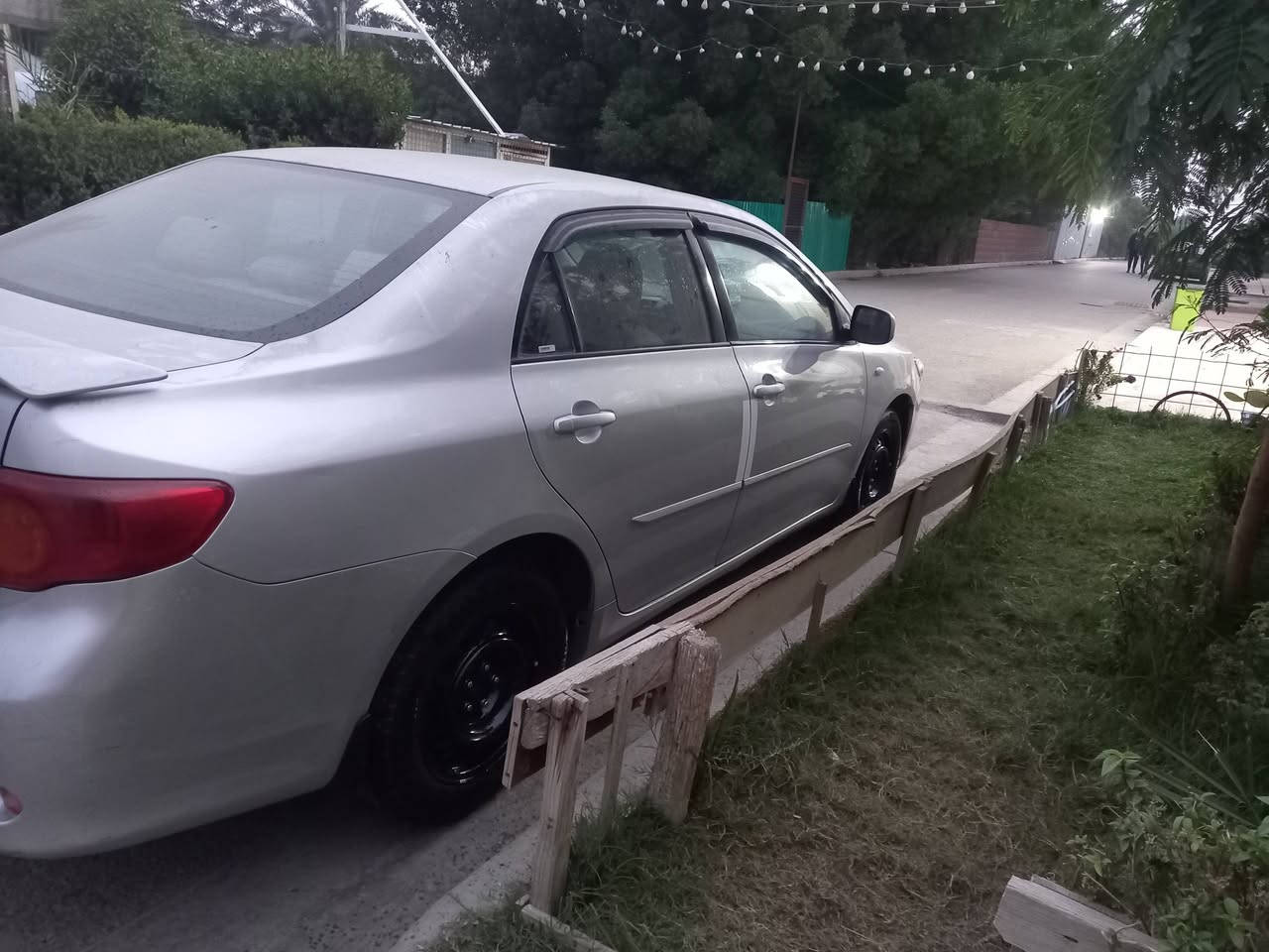 السلام عليكم ٢٠٠٨ خليجي الكشر مكفول عدا بارد بخشم الجاملغ قليل جدآ يم المازده مكينه ١٨٠٠ سليمانيه بأسمي مكاني الزعفرانيه يرادله فقط جبنة بيرمبكن سعرها ١١٠ وبيها مجال  بيها جراد قليل بالبنيد والصندوك  

اخوان اراوس بكورلا ٢٣  ٢٤  وانطي الفرق حسب السوك
