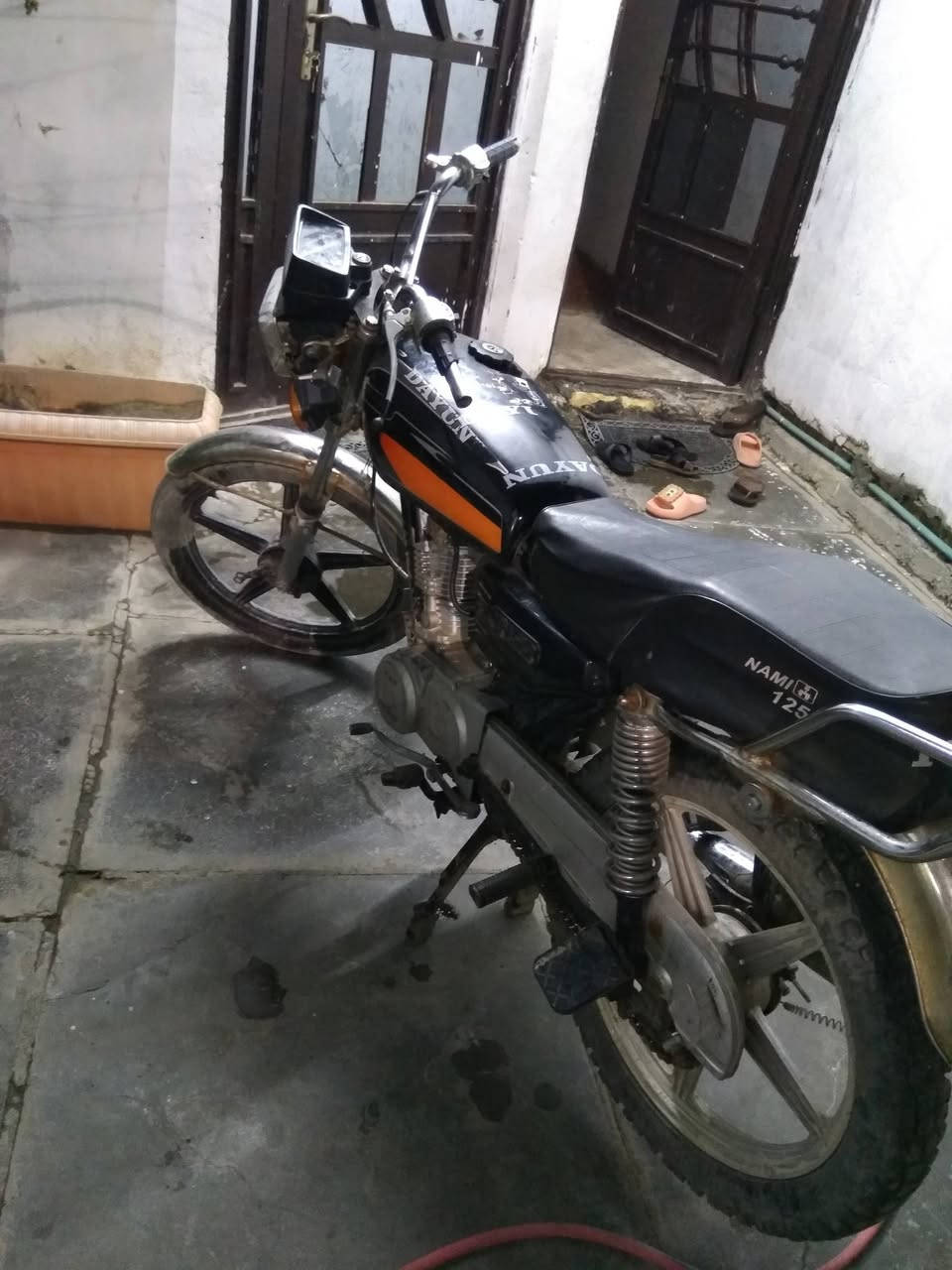 سلام عليكم تايكر للبيع مكينه خير من بدون اورق تاخذ من بيتي مكاني بغداد حريه سعر 250 اوبيه مجال ***********
