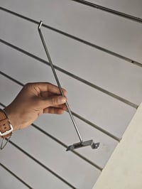 عندي خشب ديكور سجه عدد 12قطعه قياس الطول 240العرض 120 اوياهن هوك تعليك...