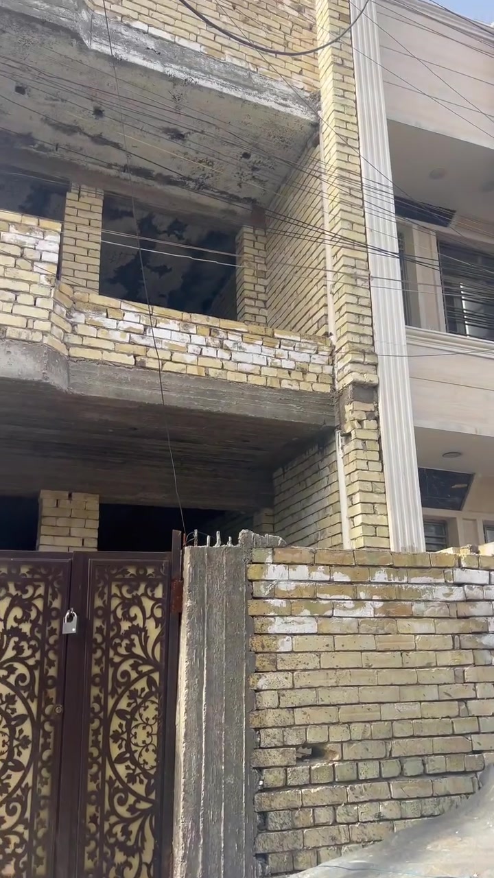 هيكل ٧٥ متر واجهه ٣.٧٥ نزال ٢٠  بناء ٤ غرف حي سومر قرب مستشفى الشعب الجديد للاستفسار ***********
