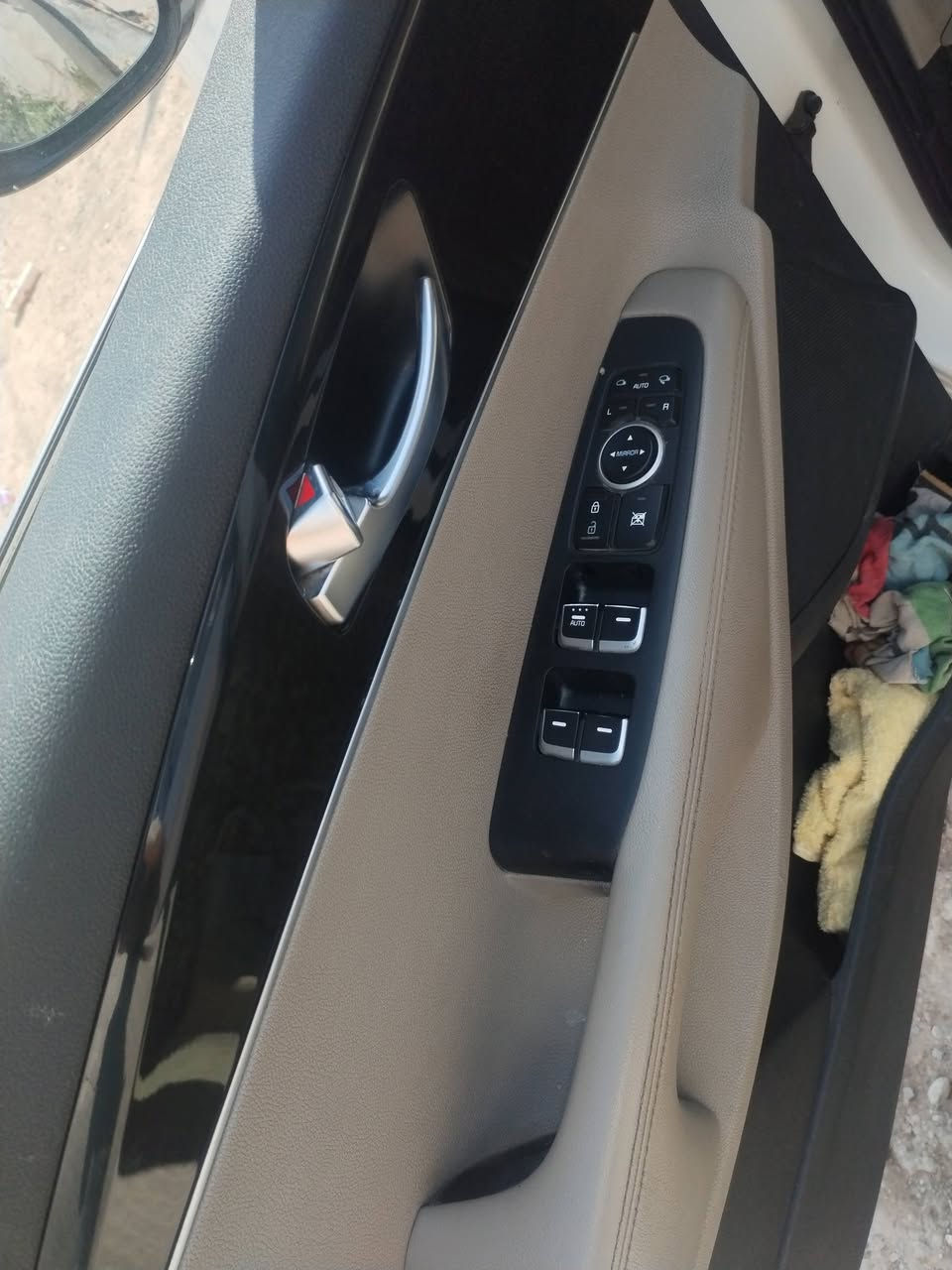 كيا سورنتو موديل٢٠١٩ بني روما السياره مكفوله٦سلندر ٧ راكب بسمي ماشيه١٢٢ كير ومحرك مكفولات السعر 260عنواني بغداد ناحيه الوحده قرب بسماية الهاتف***********
