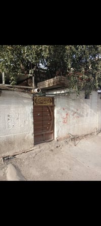 نصف قطعة للبيع 80 م طابو صرف الشعلة قطاع 11 خلف جامع الجوادين يوجد بها...