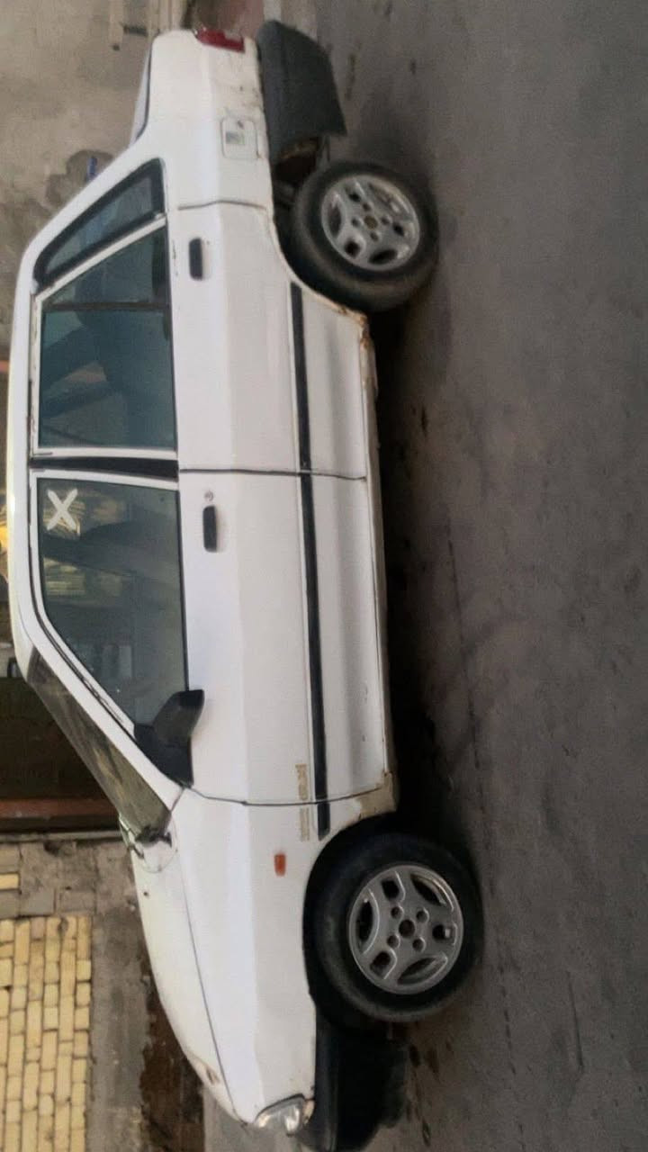 سلام عليكم سايبه موديل 2012للبيع سياره محركها دواخلها كله نظيف الحداديه جديده سعر 22ورقه وبيها مجال بصيط للستفسار التصال علا الرقم ***********
