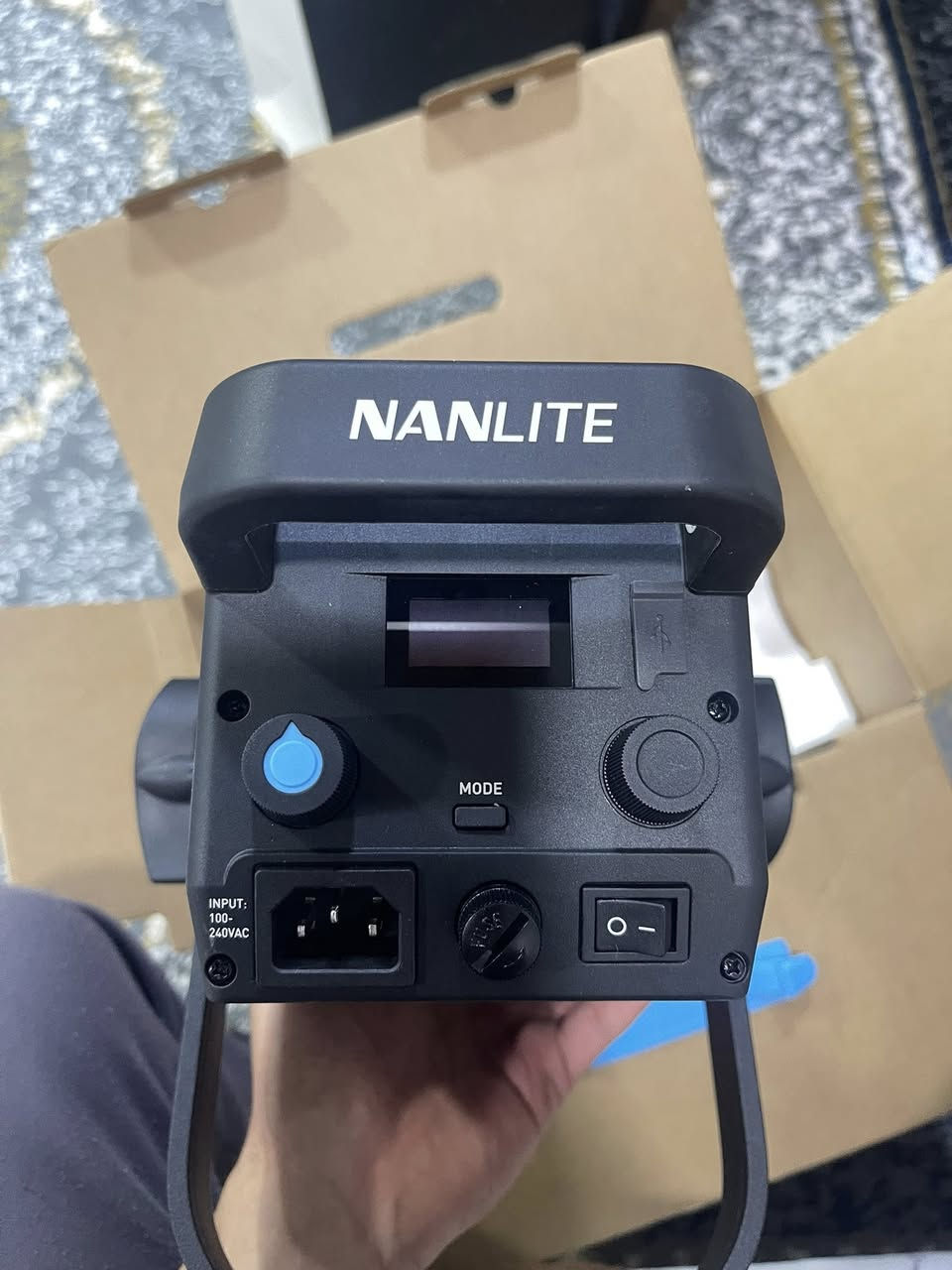 اضاءة NANLITE للبيع
Nanlite FS-150B
باي كلر ١٥٠ واط 
غير مستخدمة مع ضمان الوكالة (قرطاج)
مع كل الملحقات الخاصة بيها 
السعر 265 الف وبيها مجال 
يتوفر توصيل لكافة محافظات العراق
***********
