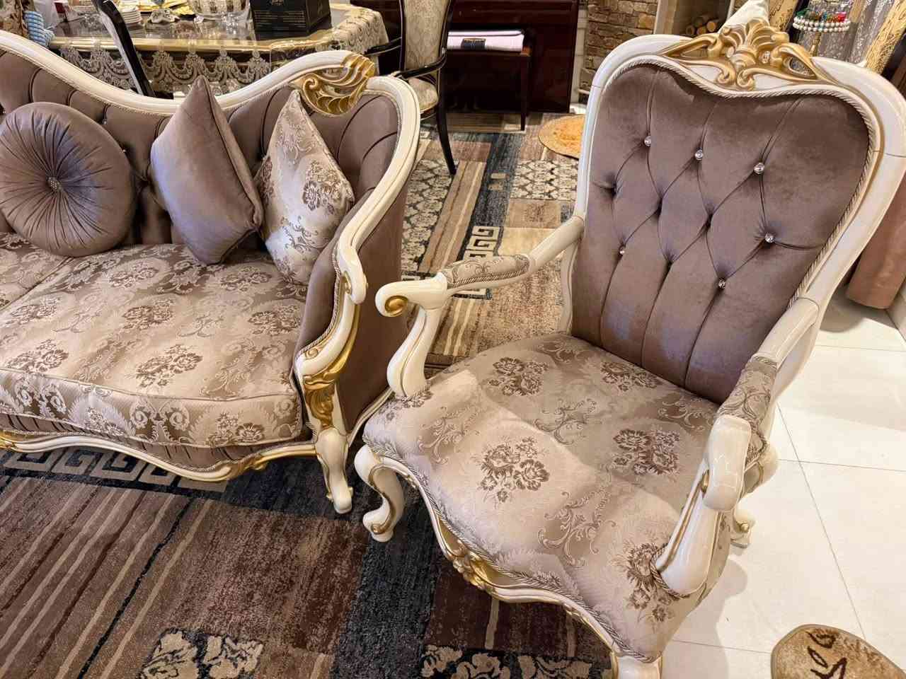 مرحبا تخم للبيع استخدام كولش قليل بعده جديد والزولية  هم التفاصيل بالخاص


**إذا كنت صاحب هذا الإعلان وتريد حذفه لأي سبب، رجاءا أرسل رسالة إلى الدعم الفني**
