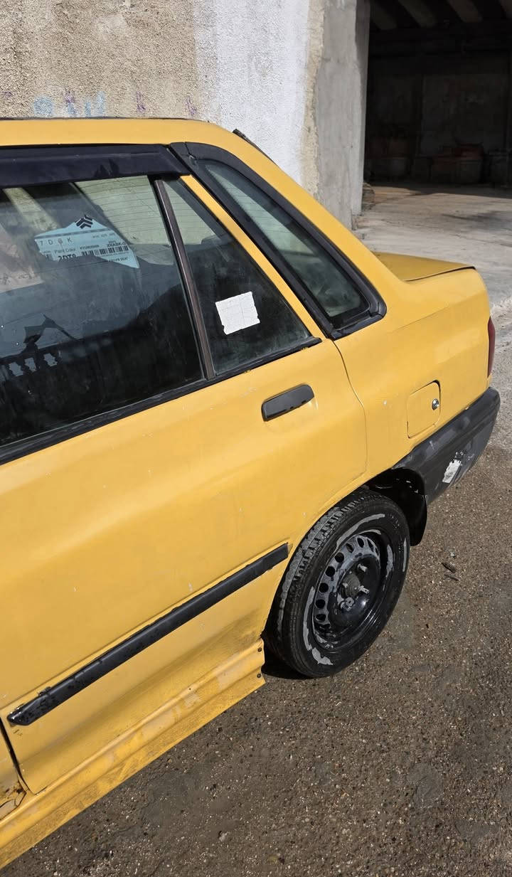 السلام عليكم سايبه موديل 12 شاصي يرادله لحيم السيارة شغاله 
الكير مكفول 
الصدر مسوي جديد الله شاهد كلشي بيه اصلي شديته
المكينه كايمه بس شغل واطلع وين متريد
الكشر وسط وبيها خياس بالجنطه
السيارة اصوليه بأسمي
مشروع وطني كبل تحويل ورقم انكليزي يخلوله
السنويه ضايعة ومسوي بيها بلاغ وكامل بحيث كبل بفايل واحد تحويل ملكيه وابلاغ الضياع
رايدها ب 17
سولفتلك كلشي هنا بحيث ميحتاج تخابرني تكلي شبيها مابيها
مكاني بغداد الشعله
 وهذا رقمي ***********
