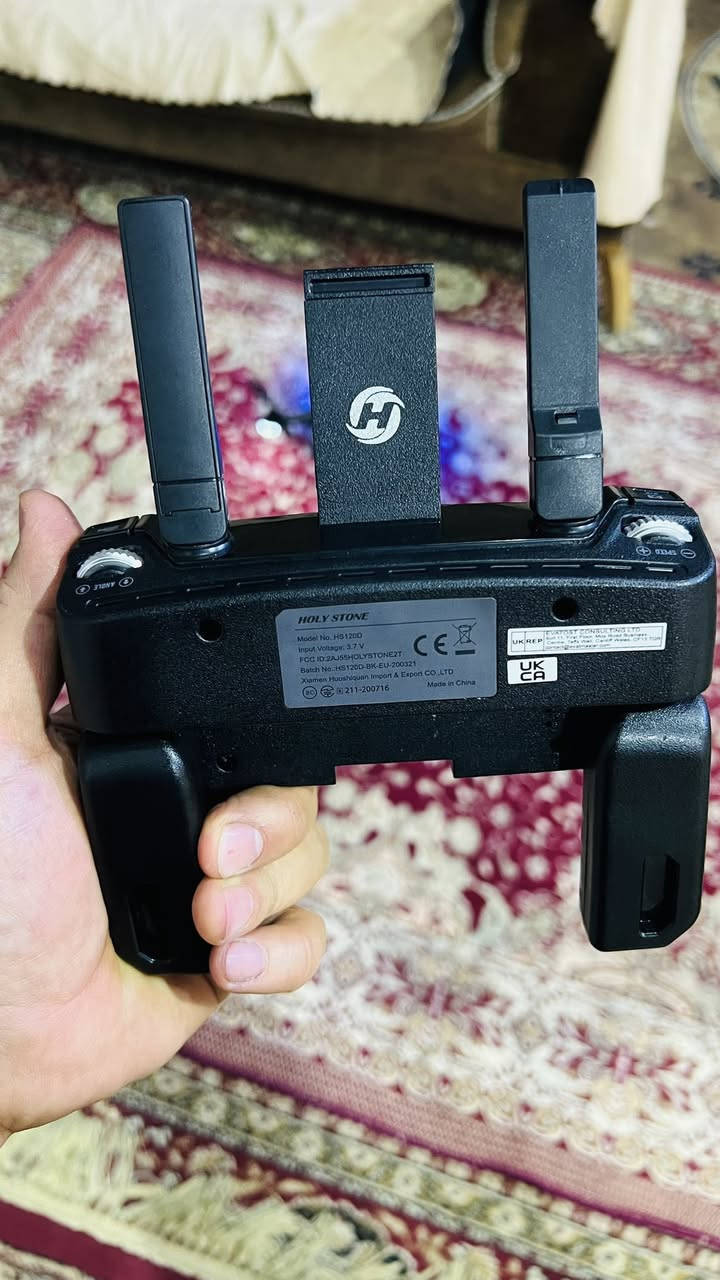 درون هولي ستون HS-120D
اخوان الدرون وصلت بيهة مشكلة بماطورين يشتغلن لكن ضعيفات يحتاجلهن تبديل ابيعهة ع وضعهة + حرق بسيط بوحدة من الاذرع
الطيارة احترافية مواصفاتهة
كاميرا كامبل UHD
بطارية 20 دقيقة
ريمونت شحن
الربط wifi + ينحطلهة رام تصور بي بكامل فريماتهة
باقي مواصفاتهة موجودة باليوتيوب
#ملاحضة الكارتونة مو مالتهة


**إذا كنت صاحب هذا الإعلان وتريد حذفه لأي سبب، رجاءا أرسل رسالة إلى الدعم الفني**