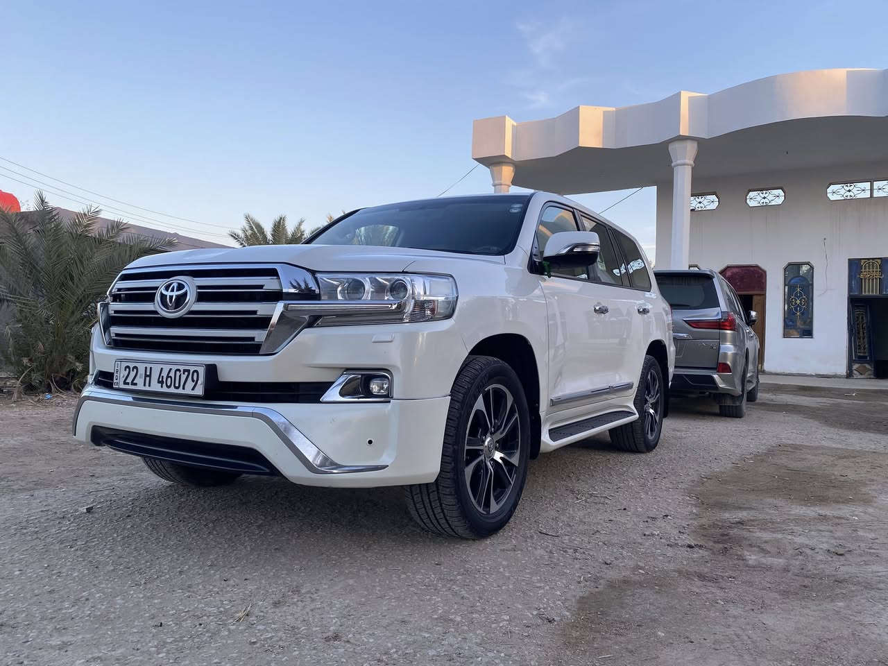 سلام عليكم لاندكروز 2016رقم أربيل بسمي مداور ثاني يوم  السياره مكفول كفاله عامه ماشيه190الف تخم تاير جديد سياره فول مواصفات المكان السماوه قضاء الرميثه السعر اتصل***********
