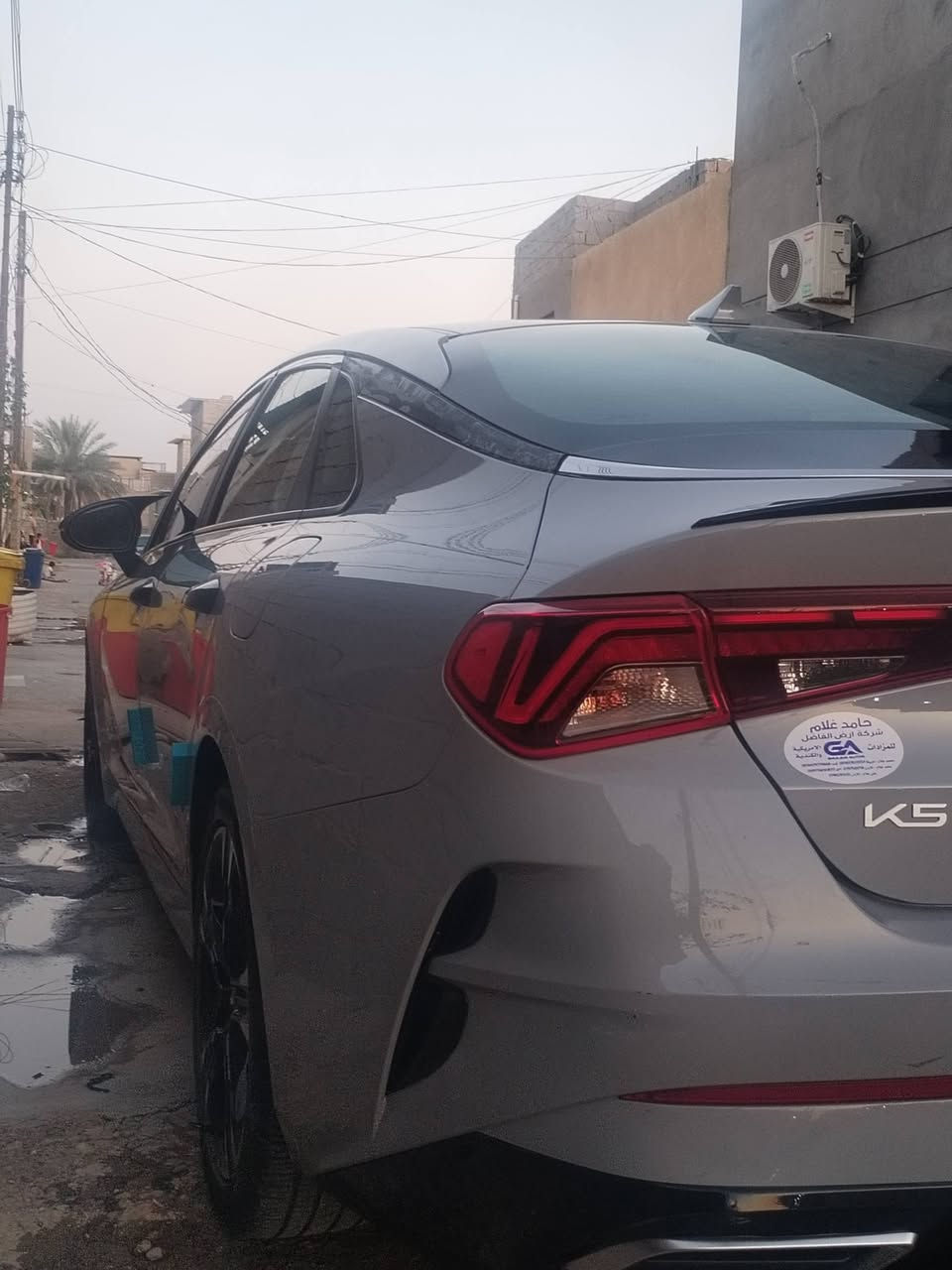 سلام وعليكم 
كيا K5 موديل 2024، فئة GT Line ماشية31 ميل سيارة فول عدة الفتحة الون سمنتي شذري بيهة تبديل باب وبنيد مال كصة صبق بس الهلال موجود صورة الباقي تكحيل وبارد سيارة جديدةافحص العنوان بغداد المداىن رقم صاحب يسارة ***********

