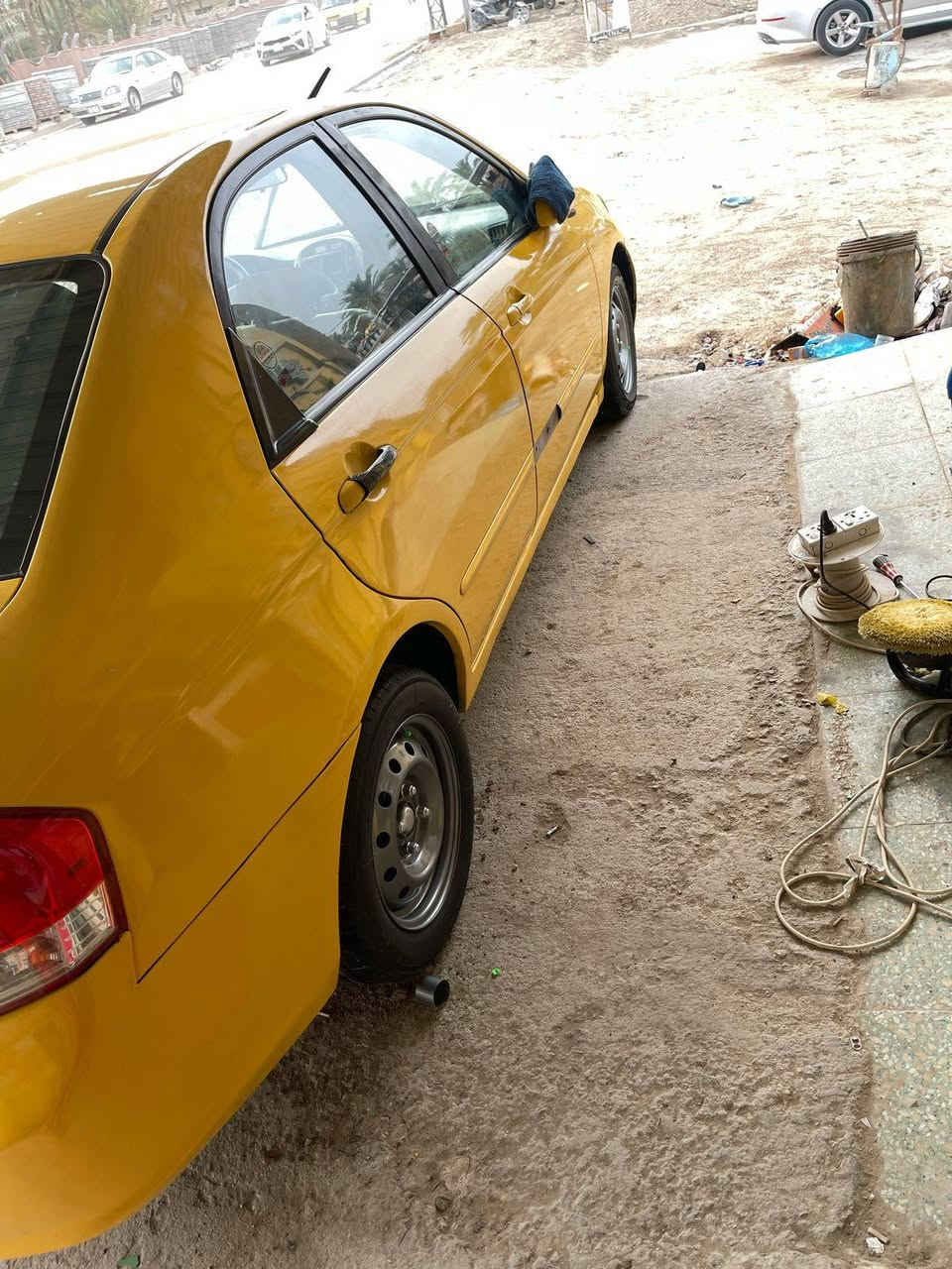 سلام عليكم اسبكتره وارد أمريكي ضربته بنيد وجاملغ البنيد نفسيته مبدل والجاملغ مبدل موديل ٢٠٠٩ مكينه كير تبريد السعر٧٦ منضمومه جديده تبريد سنويه مساقطه راعيه يريد تحويل مكان السياره سماوه على شارع الريسي الشراي يتصل ***********
