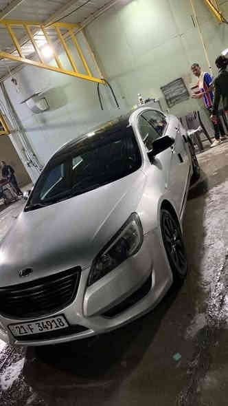 السلام عليكم ورحمة الله اخواني الاعزاء
للبيع سيارتي او مراوس كيا كادنزا موديل 2011 وارد خليجي 
نص فول بدون بنورما وبصمه 
كشنات جلد
كشنات كهرباء
تتدفئه مقاعد خلفيه
فول تحكم ستيرن 
برده خلفيه
وبقية المواصفات المعروفه 
اخوان السياره بدون حادث بيها فقط نص بنيد مصبوغ وبارد جاملغ خلفي جهة السايق وبارد باب خلفي جهة الراكب ماشيه 195 كيلو سونارها موجود 
نوزلات + بلكات + مجاول جديدات 
باتري جديد 
فيتبم وفلتر جديد 
ظفيره جديده بالكارتون والجنايه يعرفون شكد سعر الظفيره مال خليجي والحمدالله كلش ناعمه واقتصاديه صارت 
عليها ادامه ونواقصها اشياء بسيطه وانزلهن من السعر كلهن 
محرك وكير وتبريد خير من الله رقم سليمانيه بأسمي هزه وفحص ماساقطات سنويه 2030 شرط التحويل مكان السياره بغداد  السعر 110 وبيها مجال للشراي ***********
