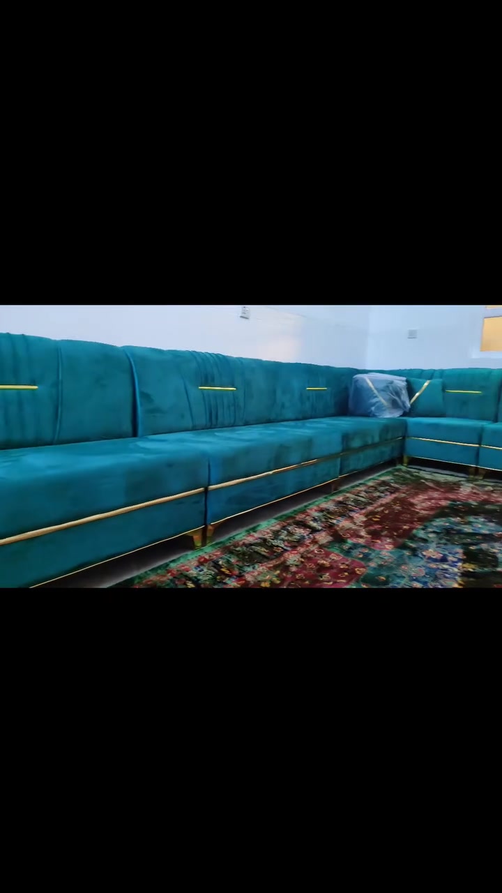 هەولێر بۆ فرۆشتن بە نرخێکی گونجاو 
قەنەفەکەو فەرشەکە بەیەکەوە و بە جیاش دەفرۆشین 
تازەیە هیچ بەکارنەهاتووە بۆ زانینی نرخ نامە بنێرە


**إذا كنت صاحب هذا الإعلان وتريد حذفه لأي سبب، رجاءا أرسل رسالة إلى الدعم الفني**