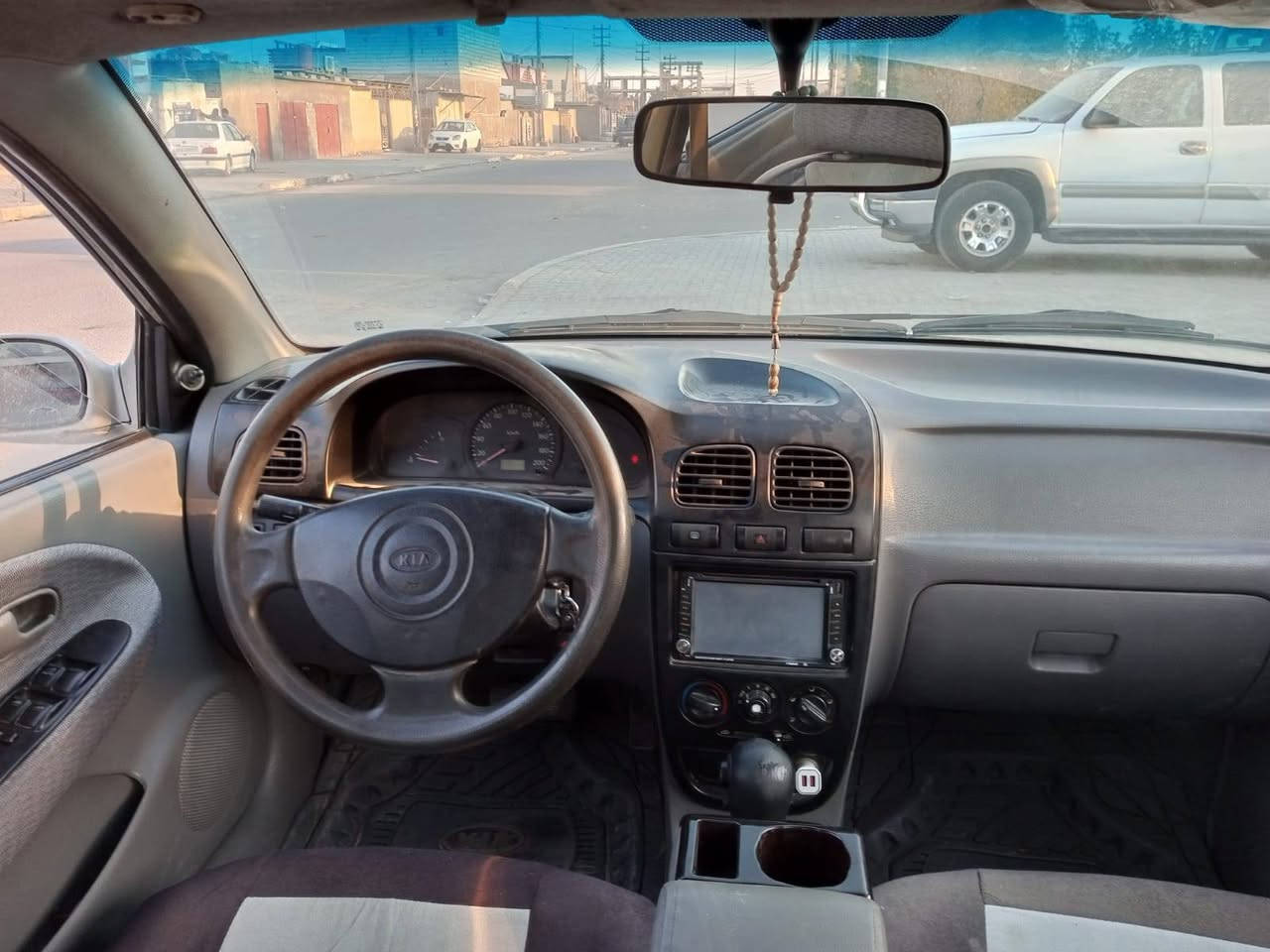 سلام عليكم ريو 2001 خليجي كفاله ضربة وصبغ وتبديل ماشية 207 يعني زيرو ماشية مكينة تمام كير اوتو رقم بغداد رباعي مميز سنوية منتهية راعيه يريد تحويل 45 وبيه مجال *********** مكلف بلنشر
