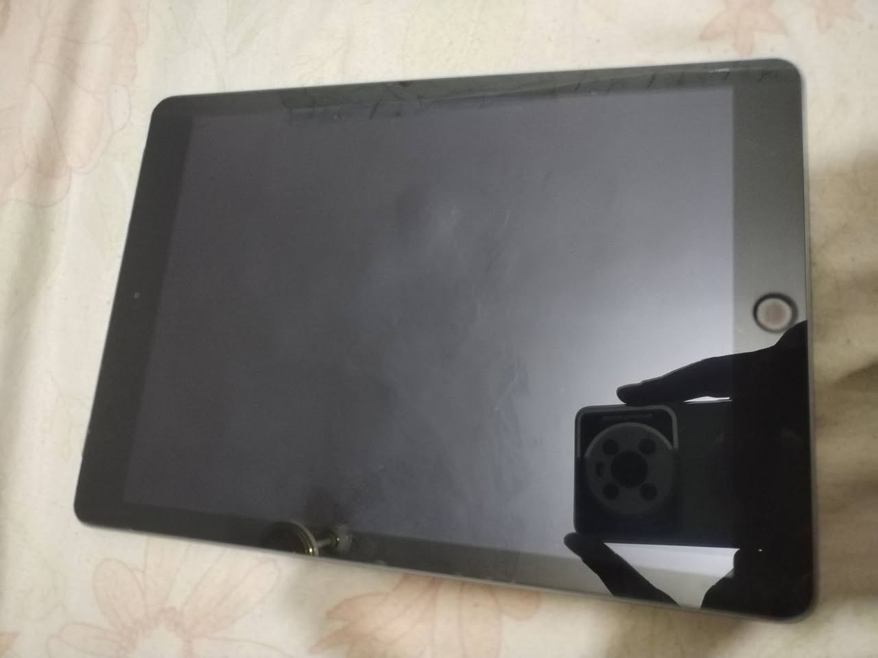 ايباد جيل ال 5 لايباد يدعم سيمكرت وحلو مبي اي تكطيع ينزل ل لبرامج ذكرته 32 بطاريته 81 جهاز بلادي مراوس فقط شعدك نزل مكاني بغداد جرف نداف ***********
