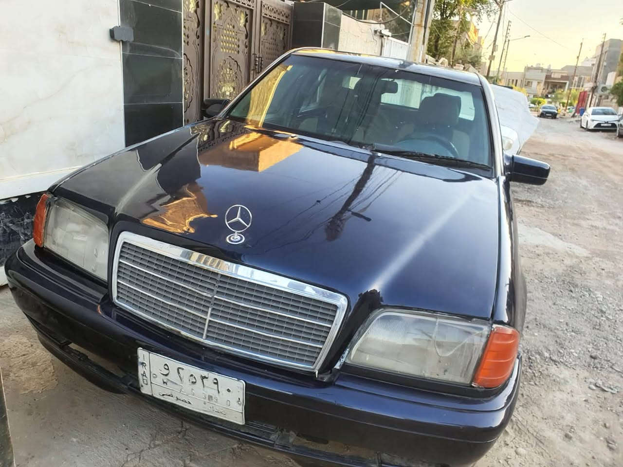 مكلف بلنشر 
سلام عليكم سياره مارسيدي c200 
سياره موديل 1996 سياره خير من الله رقم بغداد سياره بيها محرك بطه 2800 سياره تخبل بلمشي ومكينتها كلش حلوه وسياره دواخلها مرتبه او حلوه كافه التفاصيل على الرقم 
 ***********
السعر ٣٤ وبيها مجال للشراي 
عنوان بغداد الدوره شرطه حاتم سعدون
