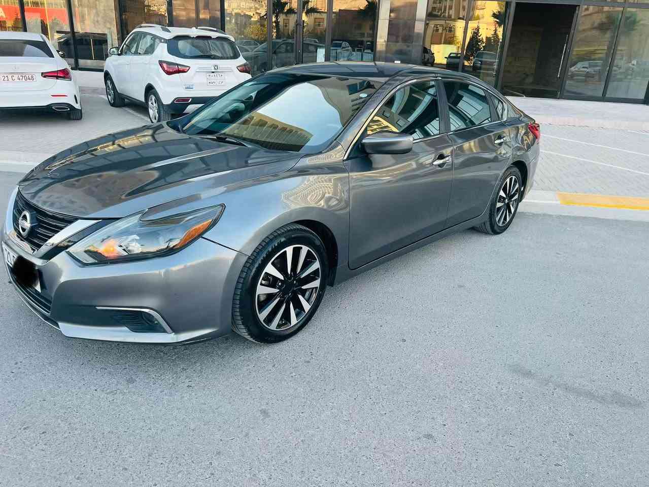 altima 2018 Sv
نیسان ئالتیما 2018sv
به سمه ده رگا به سمه كوشن كاربا رادار تحديد سورعه
نموونە لە جوانی
سەنەوی و رەقەمی هەمویی تازەیە
80 هەزار میل رۆشتوە
گێر و مەکینەو تەبرید و کارەبایاتی هەمووی بەشەرت
تەقە و رەقەی بەشەرت
2 پارچەی بۆیاخە (چەمەلەخی و بونيدى بوياخه)
سەیارەکە لۆک لۆکە و هی مالە و هیچ نوقسانیەکی نیە)
نرخی 115 گەلا و کەمێک معامەلە
لە سلێمانیم 
***********
‏ السليمانية, العراق
