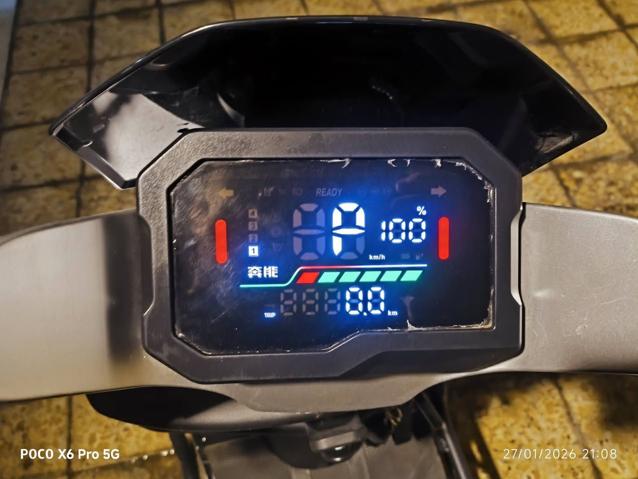 سلام عليكم  دراجه شحن موديل 2025 كلش نضيفه قبل شهر ونص اخذته ماماشيه هواي يجي دبل سويج دبل بصمه  6 بطاريات كبار تجي 4 نمر تمشيك 60 كيلو بل شحنه وحده سرعته 80  بيه غراض هواي مكان دوره شارع شرطه إستفسار ***********
