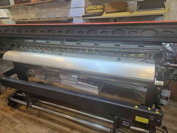 طابعة للبيع قياس ١٩٠ سم تطبع فلكس وستكر وكانفانس وغير خامات.
الطابعه يرادلها ترتيب وهيدات بس بورد شغال وشاصي نظيف.دبل هيد dx5 وياها لابتوبها وبرنامجها الاصلي .
الفديو والصور والشرح واضح 
والسعر مليون دينار فقط
 مكانها بغداد السيديه الضباط
***********
