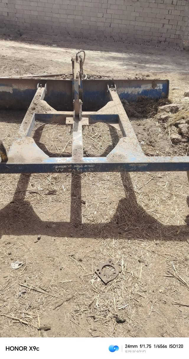 سلام عليكم معدلاان ثلاث أمتار البيع حداده حامد ابو الخميسيه نضيف حديده ثقيل ***********
