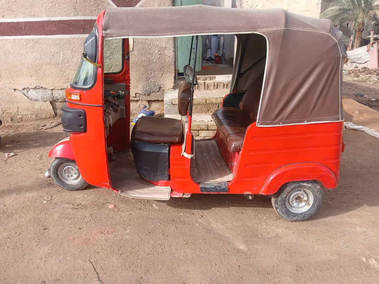 سلام عليكم تكتك 15طالعه بل 16بيها مكينه 20تكتك معمره وكامله جاهزه من كلشي وكلشي شغال اوراق المصطفى مكفوالت الترقيم العنوان كربلاء العطيشي اتصل وبيك خير ودلل***********
