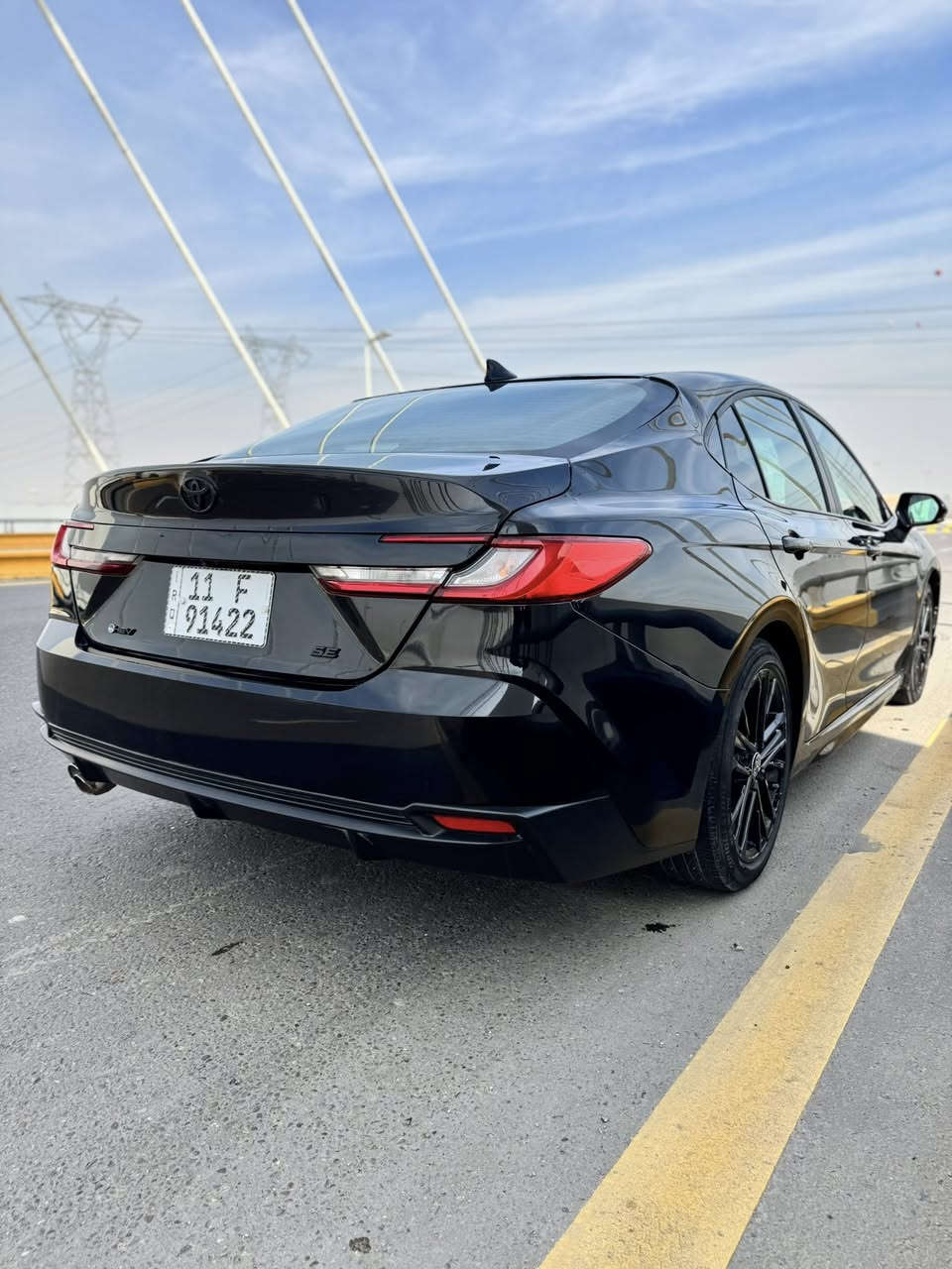 سلام عليكم
 كامري 2025 
هايبرد وبانزين 
محرك 2500
فول مواصفات للاخير لمتدد عده الفتحه 
بصمة 
رادار 
تحديد مسار 
قياده ذاتيه 
شاشه وكامره خلفيه 
اشاير بل مري 
كشنات جلد رصاصي
ماشية 50الف كيلو
ويل 18
سايد بريك دكمه 
تحكم ستيرن 
شفتات ستيرن 
حادثها صفحه السايق كلها بدون داخل +تبديل قبق الجنطه ايرباك
برده وستيرن  شاصي لغد سليمات رقم بغداد باسمي تحويل ثاني يوم السياره بيها ملاحضات بسيطه السعر ١٨٠ مجال لشراي فقط صور الحادث مرفوقه بالمنشور اسف ع  الاطاله رقمي *********** مكاني البصرة
