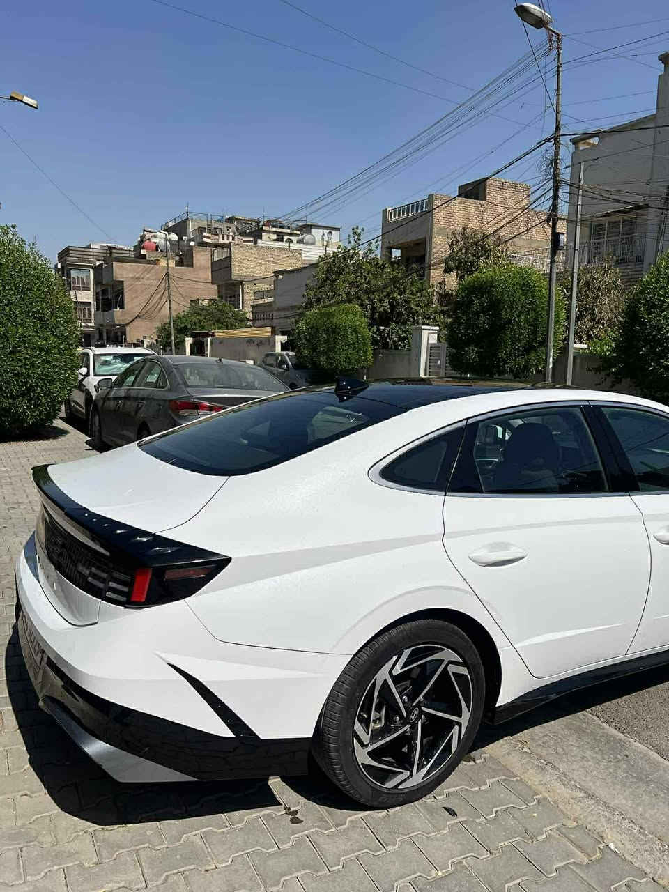 سلام عليكم ورحمة الله من رخصه لادمن سوناته ٢٤ فول ماشيه ٢٢ميل رقم بغداد حره محرك ٢٥٠٠ مرغوب سياره وضع شركه حدث بل منشور قطع واحد بدوان داخل ارباك دركه ودشبول طق وراجع سستم السعر ٢١٥ وبيه مجال تصل *********** وتساب موجواد
