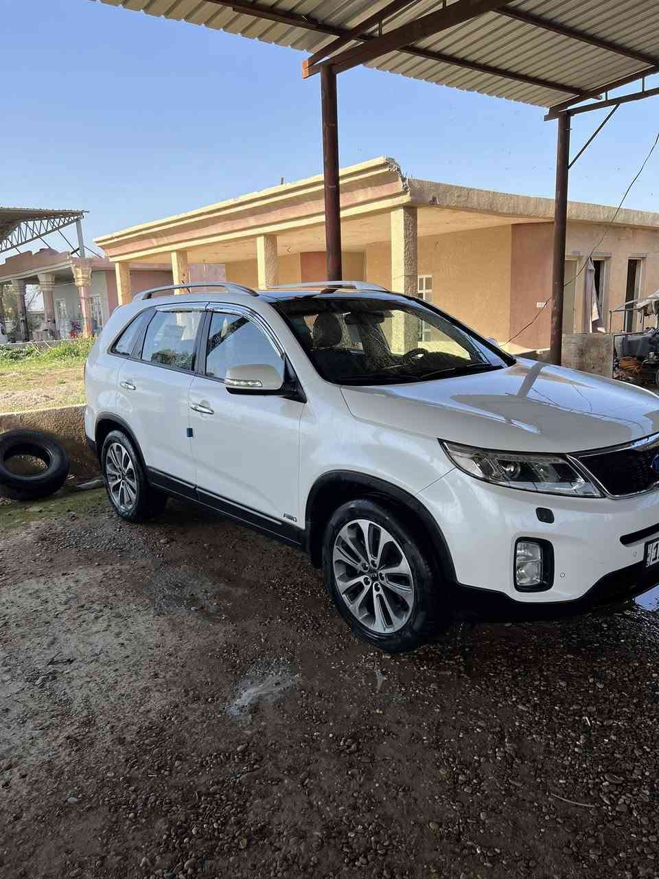 سورنتو ٢٠١٤ كويتي فول مواصفات داخل قرميدي رقم بغداد دولي بسمي السيارة فول واحد على واحد 
‏***********
