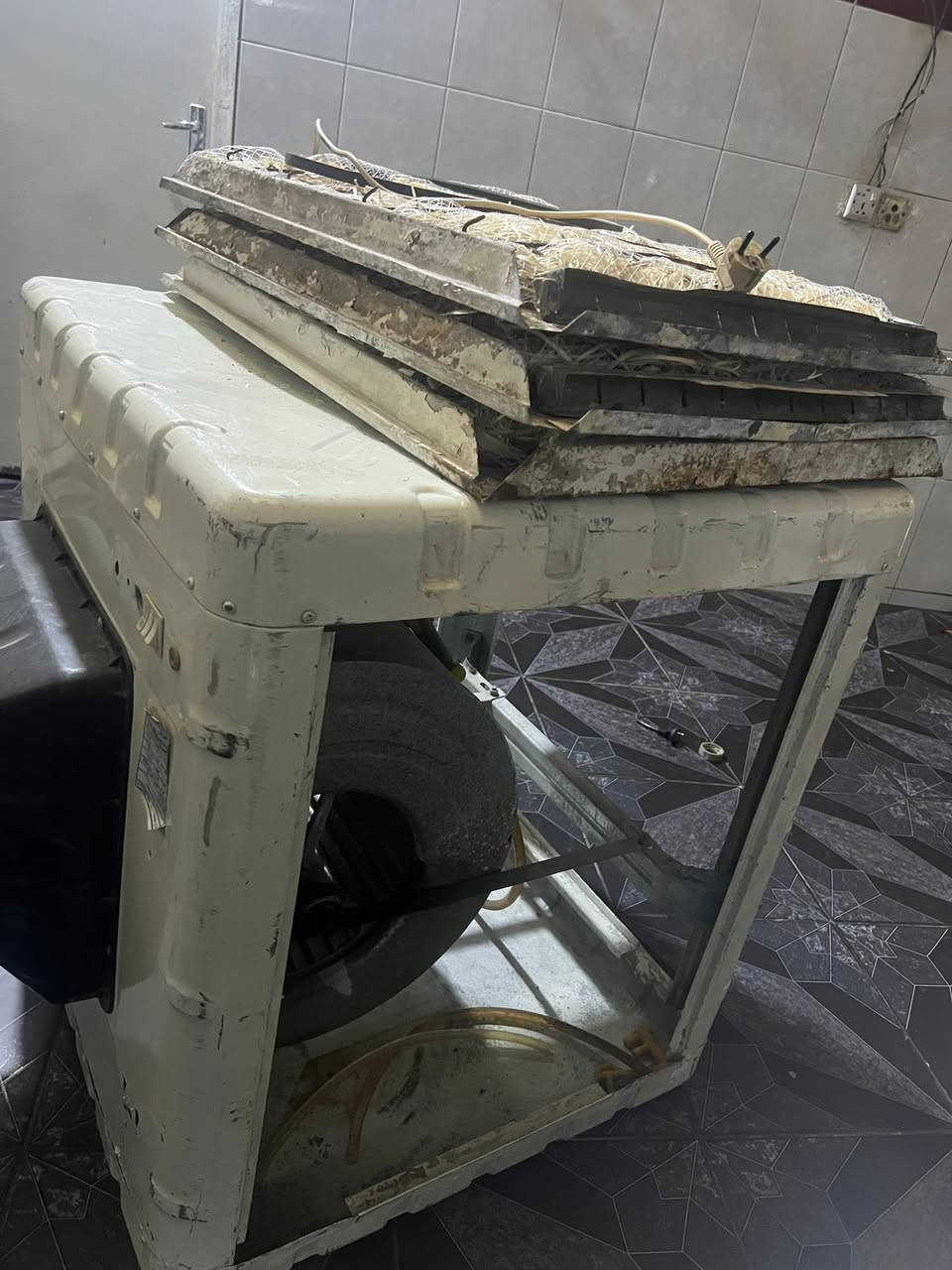 سلام عليكم مبرده نضيفه الونه حجمها 2ونص نضيف كدامكم غطاس جديده بعده بلكارتون حلفه جديده مكاني بغداد الشعله قرب محطه الجيازنه 
سعرها 100


**إذا كنت صاحب هذا الإعلان وتريد حذفه لأي سبب، رجاءا أرسل رسالة إلى الدعم الفني**