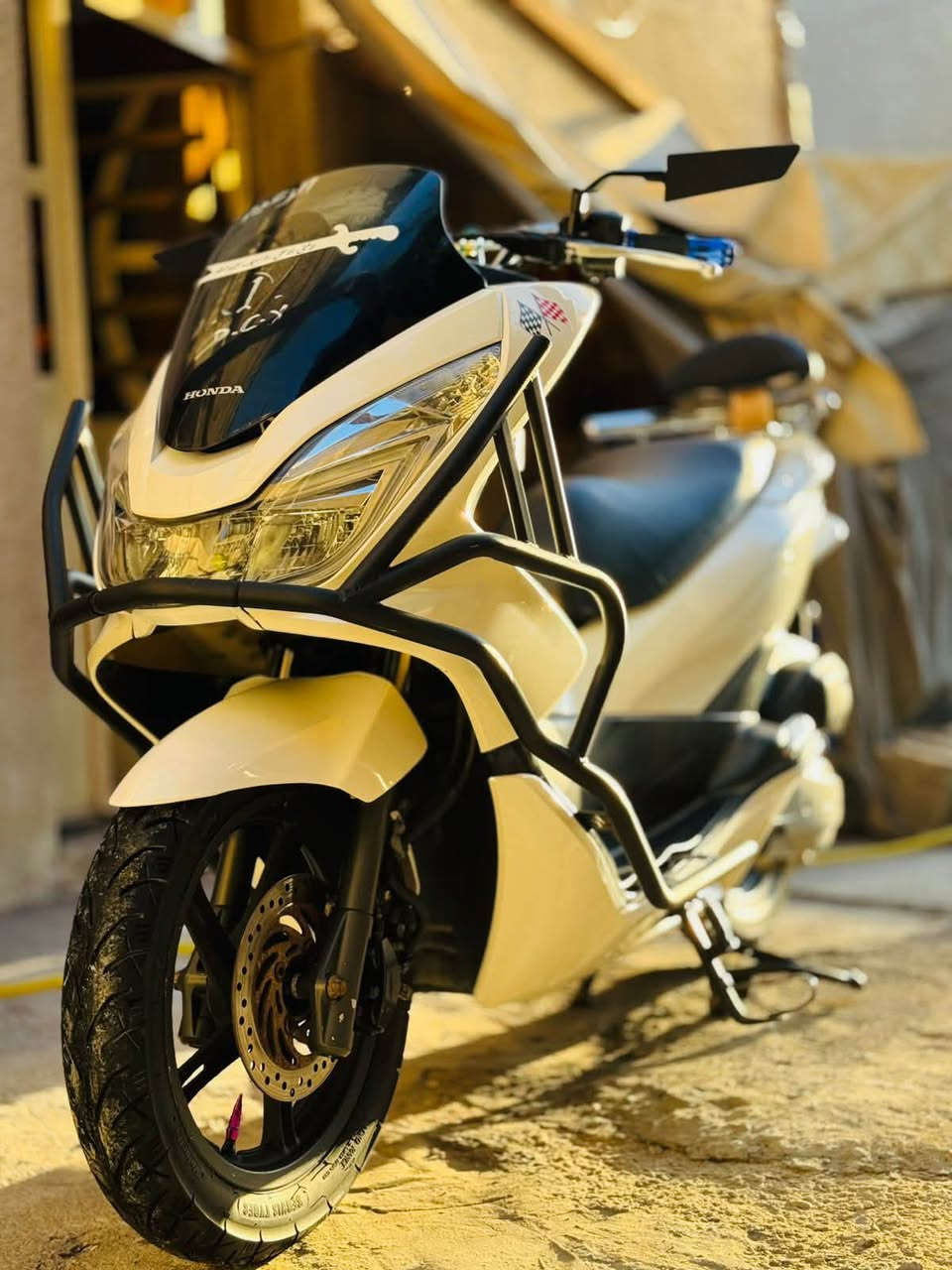 pcx الجيل الثاني ياباني
للبيع دراجه نضيفه خير من الله برغي ممفتوح بيهه 
سعر 15ورقه بغداد مدينة الصدر الاورفلي 
***********
