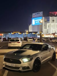 موستنك ايكو بوست 2300 توربو  موديل 2017   حادثها جاملغات اماميه والبني...