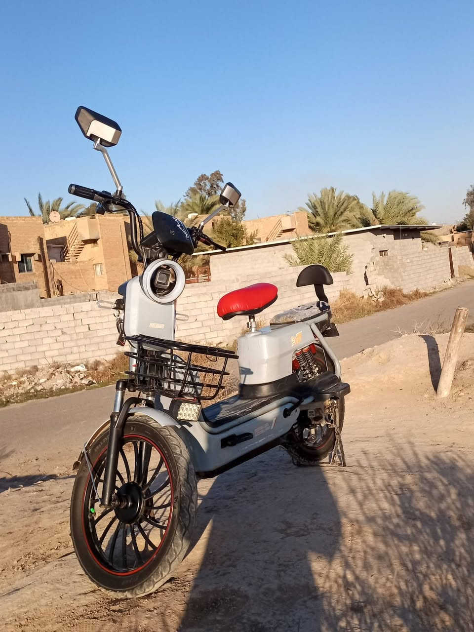 دراجه شحن موديل 2025     5بطاريات السعر 250 وبيه مجال 
‏‪***********‬‏
