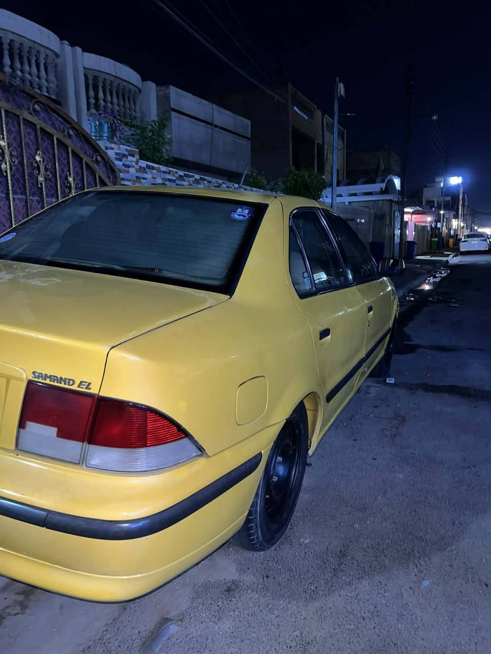 السلام عليكم سياره سمند موديل 11للبيع رقم نكليزي بغداد مكينه جديده سياره خير من الله  السعر 30وبيها مجال مكان سياره بابل المسيب هذه رقمي ***********
