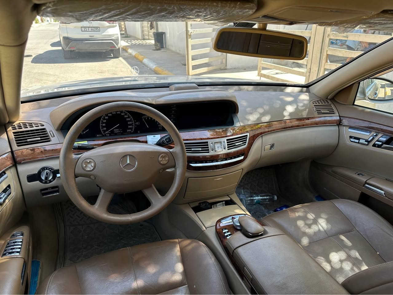 MERCEDES BENZ S350 V6
‎مارسیدس ئیس کلاس ٣٥٠
کۆدی ئاسایشی بۆ کراوە
مەکینە مەرغوب
‎مۆدیل 2006فوول فول مواسەفات   
‎سەیارەکە ساغه
٣ پارچه ی پەمپە لەسەر ساخی
لێدراو و چاڵ و ساردی نیە
١٥٤ هەزار ڕۆشتووە 
‎سڵایدە
کامێرە و حاسە 
کوشن (جلد و هیتەر و خزن و کارەبایە) 
‎سیدی بۆکس 
‎ئاوێنە ئەخەوێت 
‎کوشن گەرم 
تەبرید گەرم و سارد 
‎ سەیارەکە ساخە
‎ نموونەیە لە جوانی
‎   هەموو گیانی بە شەرت
‎ کارەبایی و گێڕ و مەکینە بە شەرت
سعری ٨٤ گەڵاو مەعامەلەیەکی کەم

شوێن ؛ دەربەندیخان
ژ.م؛ *********** دار بنديهكان, السليمانية
