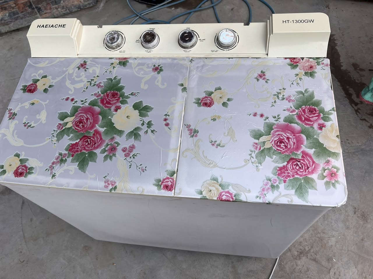 ‏غسالة للبيع شغالة مية بلمية نظافة 90% مستخدمة شي قليل سعرها 80 وبي مجال شي قليل هل استف الاتصال على هذا الرقم ***********
