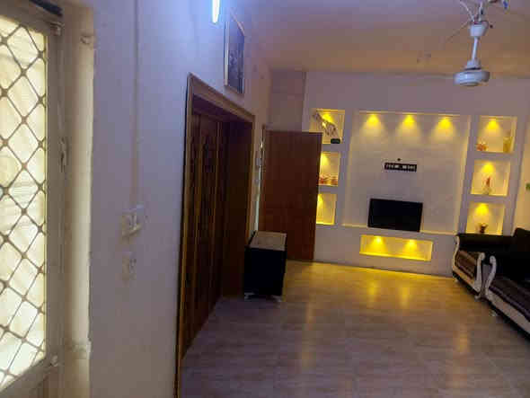 السلام عليكم دار للبيع في الحي العسكري مقابل جامع المتقين ثاني بيت عن الشارع العام مساحه 240متر طابو صرف بناء طابوق وسقف صب البيت مطلوب مبادره 
السعر الكلي 105مليؤن مقدمه 17 مليؤن والباقي للدوله قسط شهري438الف  الدار مطلوب 87مليؤن للمصرف يسدد قسط وتحويل مباشر مع تغير كفيل 
***********
