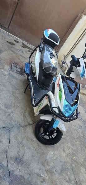 السلام عليكم 
ماطور سكنس للبيع مستخدم 15يوم
موصفات الكل تعرفها 
عنوان موصل الأيسر 
#السعر600 وبي مجال 
***********
