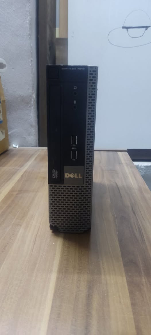 💢🚩 سلام عليكم حاسبة ديل مواصفاتها كل آتي 
معالج إنتل i3 جيل ثالث 
رامات 4gb ddr4 
تخزين hhd320
نظام ويندوز 10
سعرة 40 فقط موجود توصيل لكل العراق


**إذا كنت صاحب هذا الإعلان وتريد حذفه لأي سبب، رجاءا أرسل رسالة إلى الدعم الفني**