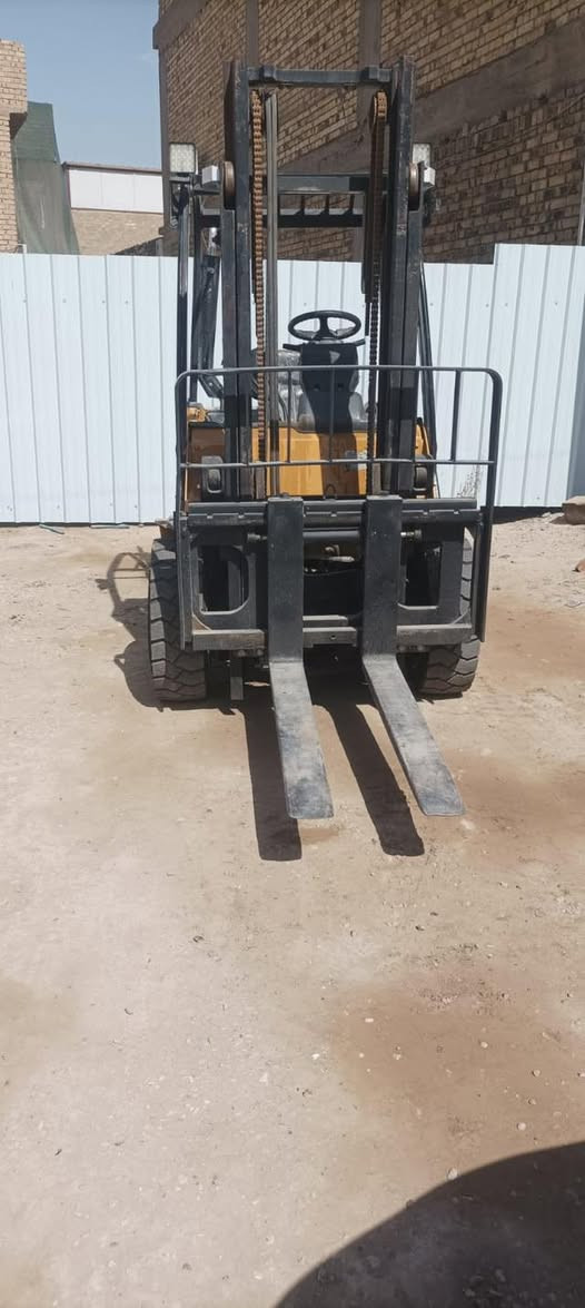 للبيع
رافعة شوكية كتر بلر موديل 2014 ذات ثلاث حركات
الحمولة 3 طن 
بيها اوراق اصولية مال مزاد 
المكان بابل 
السعر 95 ورقة وبيها مجال 
للاستفسار ***********
