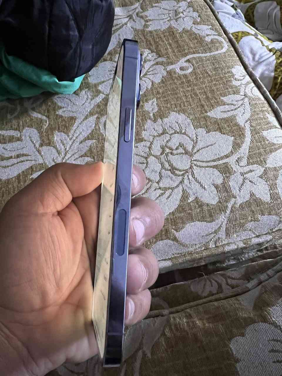 ايفون 13 برو ماكس أمريكي
بطاريه : 86
ذاكرة : 128 
نظافه : 100%
الجهاز كُلش نظيف ومامفتوح اي شيء بي، ويه شاحنه وسماعه اصليات ،
السعر : 690 وبي مجال بسيط ،
عنوان : بلديات شارع المصرف ،
الرقم : *********** 
متلگه جهاز بهـيج نظافه .
