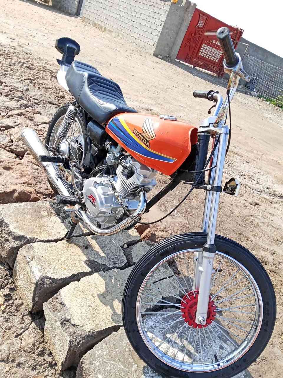 للبيع نامه تعمير 25 كلك كلك كلك 
محرك مامفتوح جاهزه ماناقصه برقي 
السعر خاص مكاني ناصريه مركز الحولي الجديد 
***********
