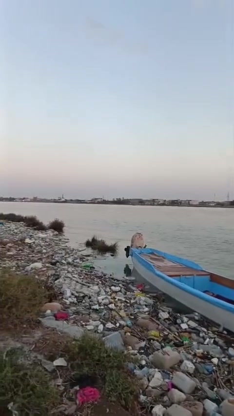 السلام عليك  جينكوه للبيع الطول 8متر العرض متر و20الرتفاع 50فيبر كلاص الجينكوه حلوهسعر 700 قفل   الخصيب الصنكر  ***********
