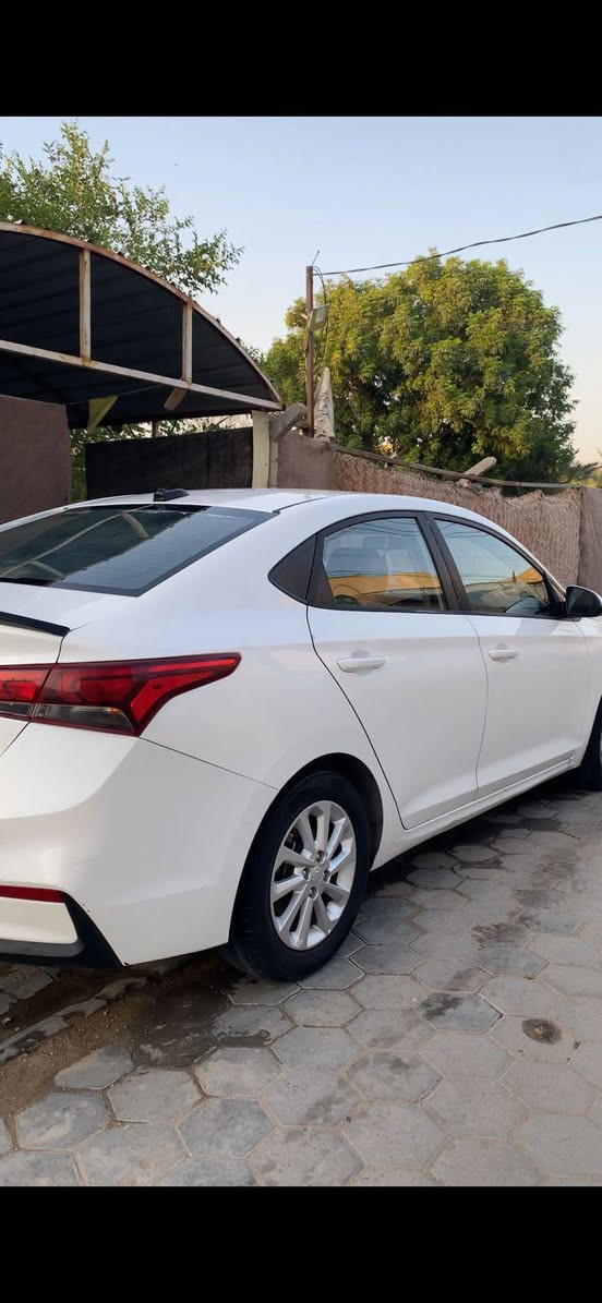 اكسنت 2018 شكل ال 19 موجوده بل نجف ب اسمي رقم انكليزي مداور ثاني يوم
بجم كبس 
حادثها جاملغ و باب. ب امريكا صار بيه جملغ بل عراق امامي
سعرها 110 و بيها مجال 
و هذا رقمي *********** حره
