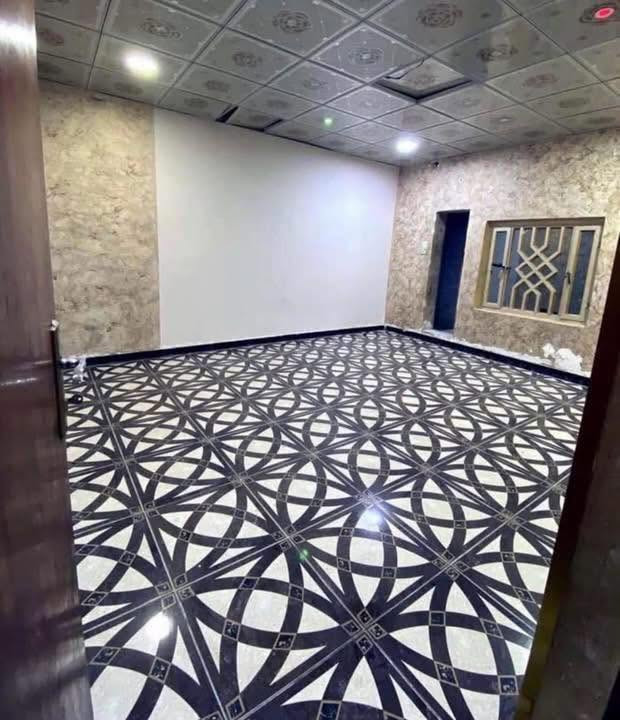 بيت طابقين للايجار في دور الصحه
موقع مميز
مساحة 200م
جاهز للسكن
يحتوي على
ست غرف 
صاله
استقبال
مطبخ
صحيات عدد ٢
سعر الايجار مليون
للمعلومات اكثر الاتصال على الارقام
او زيارة موقعنا 
البصره _ شارع عام حي الزهراء _ قرب مستشفى النفط 
***********
الذهبي للاستثمار العقاري
مجاز قانونياً
