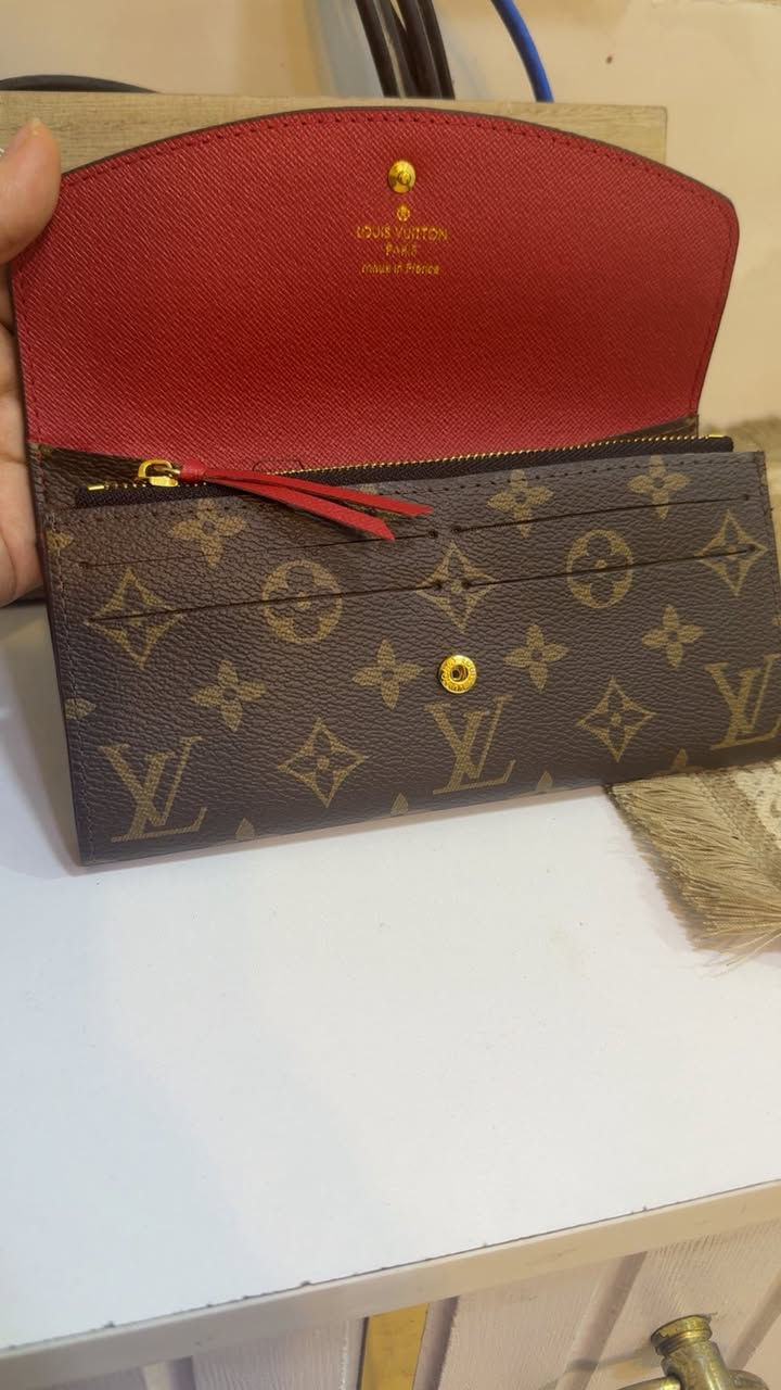 جزدان نسائي من ماركه لوي فيتون يجنن اصلي 🦋🧿


**إذا كنت صاحب هذا الإعلان وتريد حذفه لأي سبب، رجاءا أرسل رسالة إلى الدعم الفني**