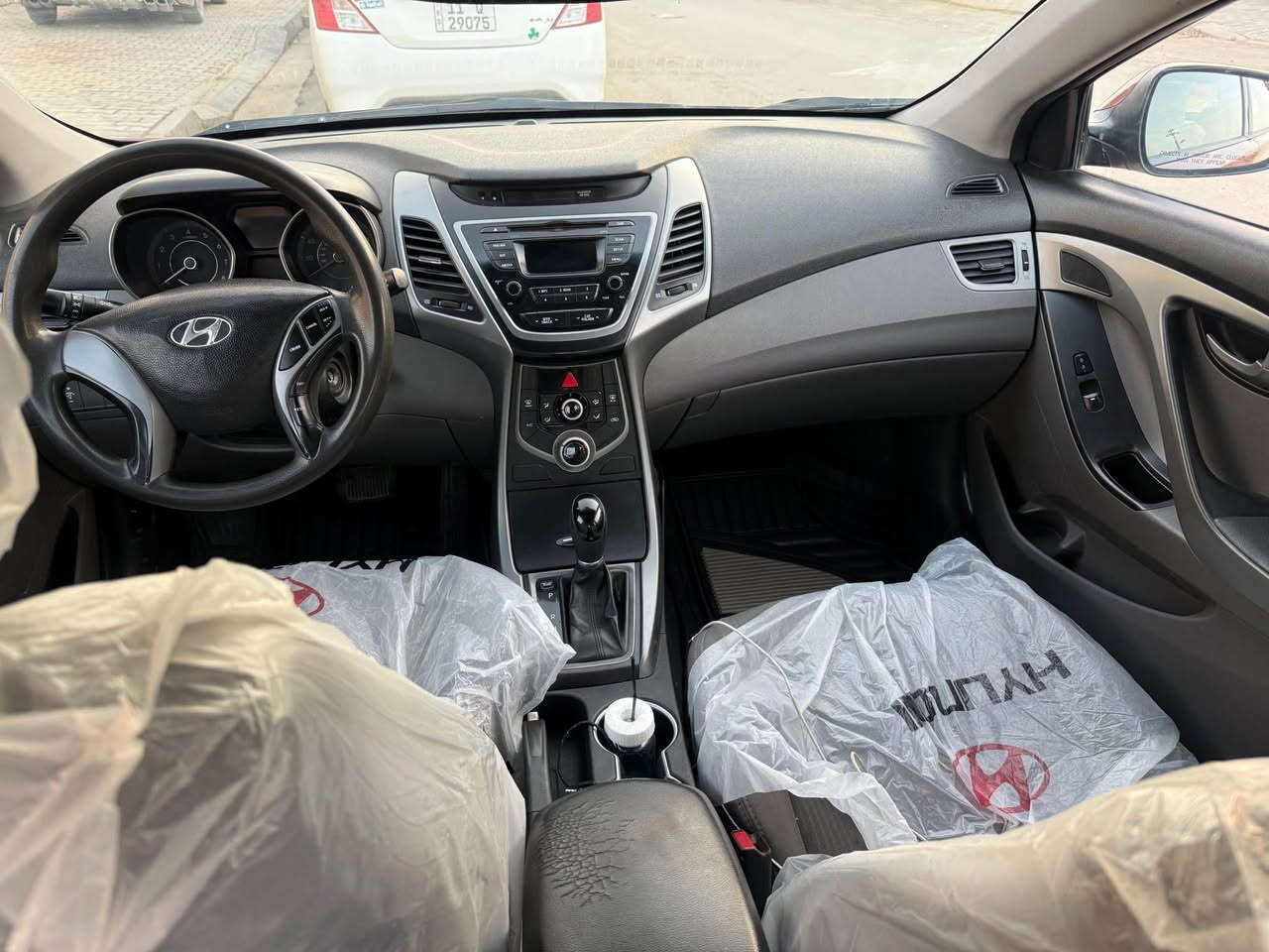 السلام عليكم 
الانترا 16وراد امريكي  رقم أربيل  سنوية تحويل مباشر  حادثها دعامية فقط وجاملغ بالعراق  كير ومكينة كفالة تخم تاير  حدادية جديدة السيارة ليبل واحد 
السعر 110وبيها مجال قليل 
العنوان /واسط /مركز مدينة
رقم الهاتف ***********//*********** دهل اوران, واسط
