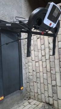 جهاز جري • استعمال قليل • نظيف