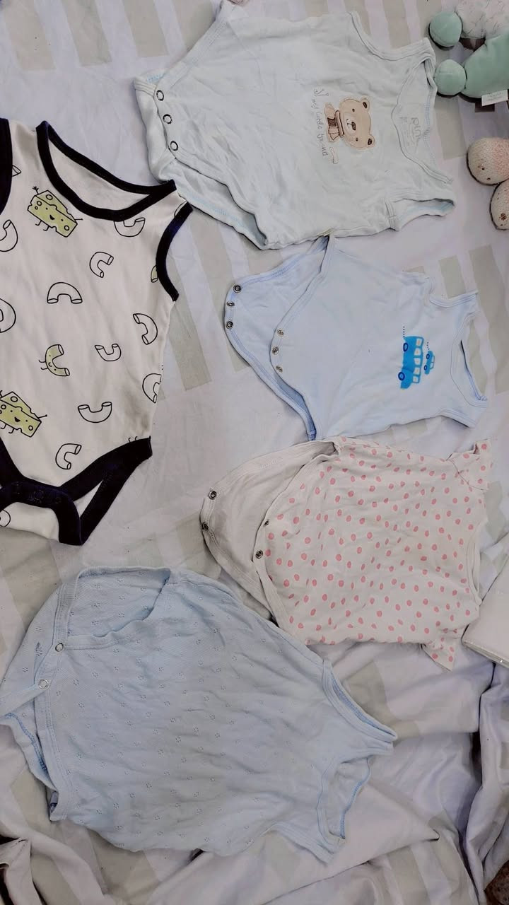 السلام عليكم 
تنزيلات ملابس الباله نظيفه جدا كلشي متوفر عبايه كتف ودشاديش نسائي ومخور وبجايم ستن وبجايم وبدي وقمصان نسائي وشورت وكيمونه واطفال وولادي وبناتي كلشي متوفر والقطعه من الف دينار لحد ال٥ الاف الدشداشه والعباية @إشارة


**إذا كنت صاحب هذا الإعلان وتريد حذفه لأي سبب، رجاءا أرسل رسالة إلى الدعم الفني**