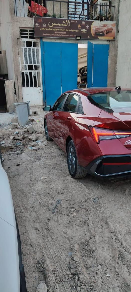 السلام عليكم عدي لنترا وارد امريكي بدون صبق
موديل2024 سعر 155وبيه مجال
لاتواصل رقم***********
